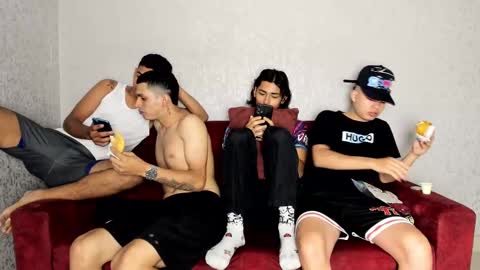 Snapshot of cute_boys18 chatting on 03-04-25, 01:59 ARTURO-18 MATIAS-18 NIKOLAY-19 HADES-18 GABO-19 online show from 03-04-25, 01:59