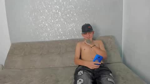 ARTURO-18  MATIAS-18  NIKOLAY-19  HADES-18  GABO-19 online show from 02-07-26, 07:17