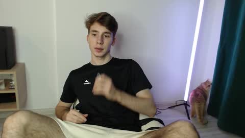 Snapshot of cute_brian chatting on 11-10-25, 04:17 Im Brian online show from 11-10-25, 04:17