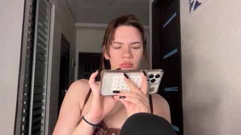 cute_bubbles online show from 12-18-25, 07:03