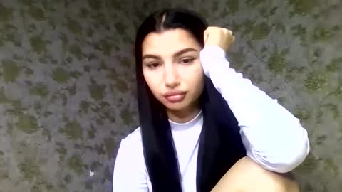 Snapshot of cute_cherry007 chatting on 06-05-26, 01:01 Cherry girl online show from 06-05-26, 01:01