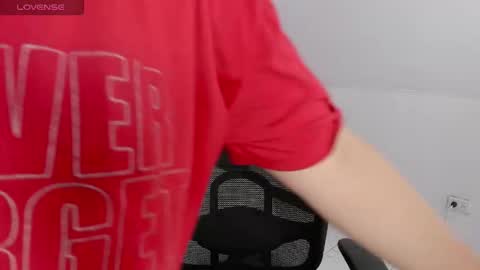 cloe chanel online show from 11-28-25, 03:25