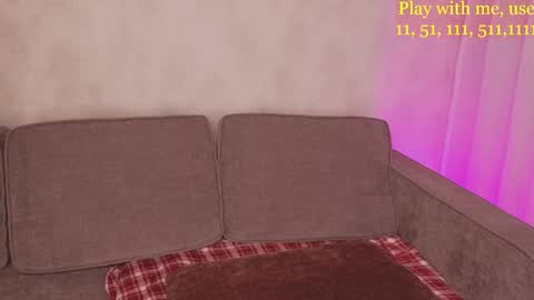 Everyday stream in the same time online show from 10-18-25, 01:41