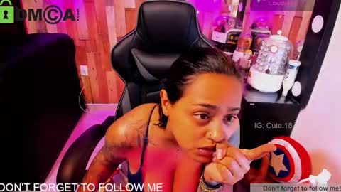    Independent Model online show from 03-26-26, 09:31