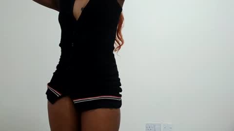 Snapshot of cute_favour2001 chatting on 07-14-26, 10:32 favour online show from 07-14-26, 10:32