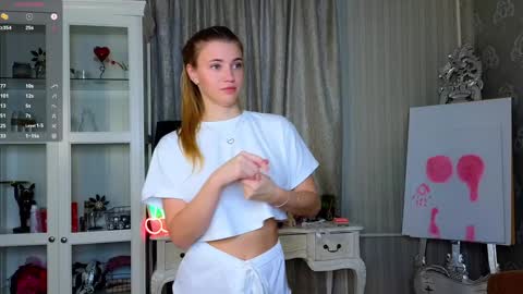 Snapshot of cute_fox_girl chatting on 11-29-25, 07:44 Anne online show from 11-29-25, 07:44