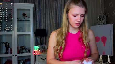 Snapshot of cute_fox_girl chatting on 11-30-25, 07:45 Anne online show from 11-30-25, 07:45