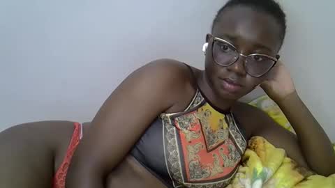 Snapshot of cute_gee chatting on 03-15-26, 02:01 daddysdoll online show from 03-15-26, 02:01