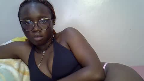 Snapshot of cute_gee chatting on 04-08-26, 07:25 daddysdoll online show from 04-08-26, 07:25