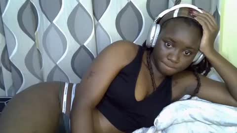 Snapshot of cute_gee chatting on 06-29-26, 10:21 daddysdoll online show from 06-29-26, 10:21