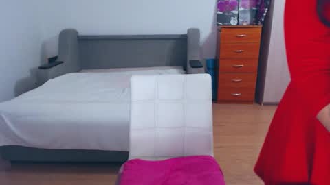 cute_jes online show from 02-02-25, 04:54