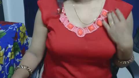 Snapshot of cute_kashmira99 chatting on 11-03-25, 06:20 kashmira online show from 11-03-25, 06:20