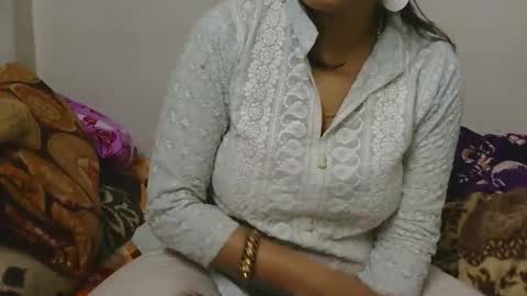 Snapshot of cute_kashmira99 chatting on 11-24-25, 05:34 kashmira online show from 11-24-25, 05:34