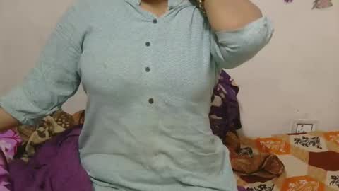 Snapshot of cute_kashmira99 chatting on 11-30-25, 04:27 kashmira online show from 11-30-25, 04:27