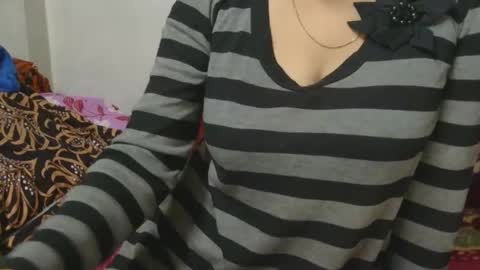 Snapshot of cute_kashmira99 chatting on 12-15-25, 03:11 kashmira online show from 12-15-25, 03:11