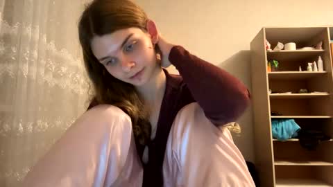 cute_kitte online show from 01-05-25, 01:03