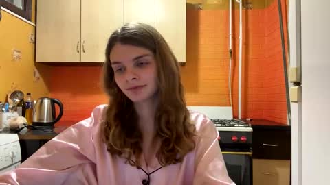 cute_kitte online show from 01-08-25, 10:58