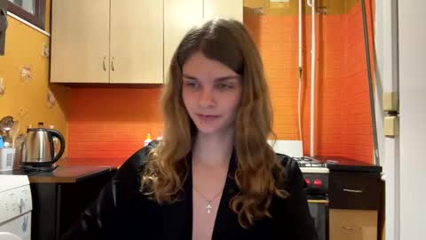 cute_kitte online show from 01-27-25, 10:06