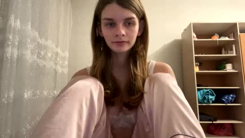 cute_kitte online show from 02-11-25, 08:10