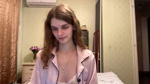 cute_kitte online show from 10-11-25, 07:01