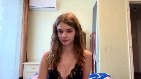 cute_kitte online show from 11-09-25, 12:03