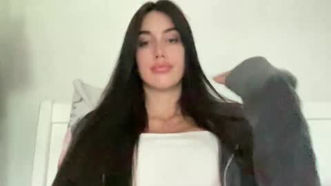 cute_kriss94 online show from 06-02-26, 04:31