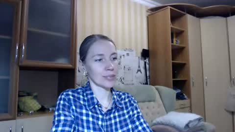Snapshot of cute_lion_ chatting on 06-17-26, 01:12 cute_lion_ online show from 06-17-26, 01:12