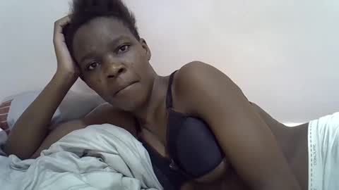 Snapshot of cute_marion chatting on 02-22-25, 01:11 cute_marion online show from 02-22-25, 01:11