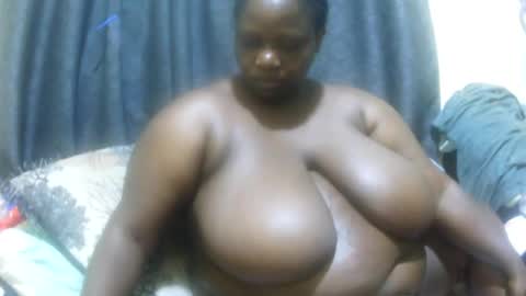 Snapshot of cute_maya1 chatting on 06-24-26, 06:07 Sweetebony online show from 06-24-26, 06:07
