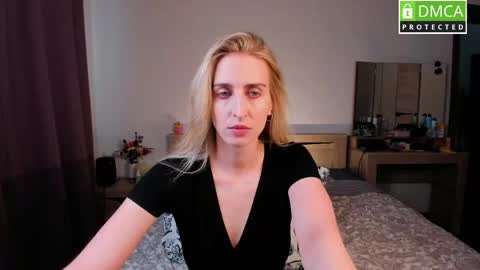 Snapshot of cute_milana chatting on 06-09-26, 03:01 Milana online show from 06-09-26, 03:01