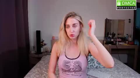 Snapshot of cute_milana chatting on 06-23-26, 01:53 Milana online show from 06-23-26, 01:53