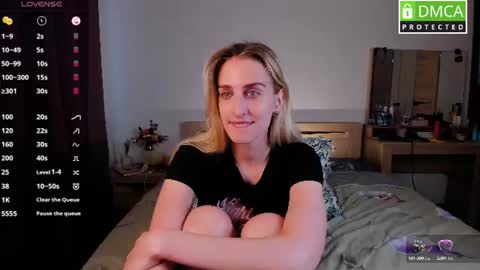 Snapshot of cute_milana chatting on 07-22-26, 08:28 Milana online show from 07-22-26, 08:28