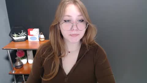 Veronica online show from 12-26-24, 07:24