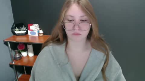 Veronica online show from 12-27-24, 08:02