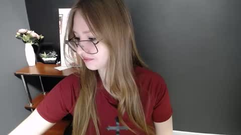 Veronica online show from 03-24-26, 07:46