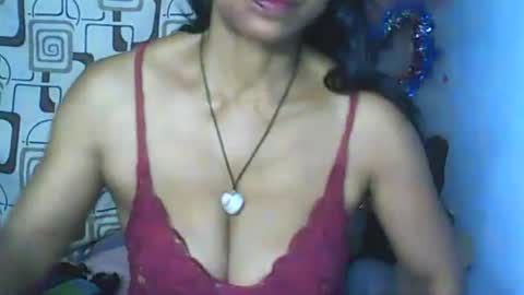 Snapshot of cute_moll chatting on 01-08-26, 04:59 murielle online show from 01-08-26, 04:59