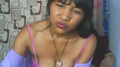 Snapshot of cute_moll chatting on 02-28-26, 09:43 murielle online show from 02-28-26, 09:43