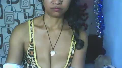 Snapshot of cute_moll chatting on 03-15-26, 04:35 murielle online show from 03-15-26, 04:35