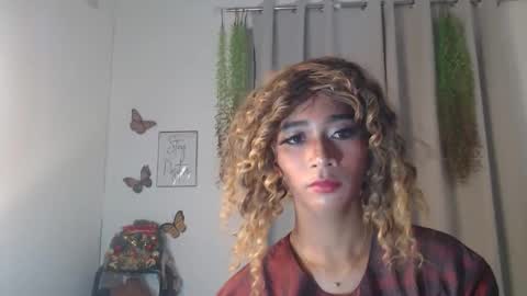 Snapshot of cute_pinay222 chatting on 10-05-25, 10:35 FIONA online show from 10-05-25, 10:35