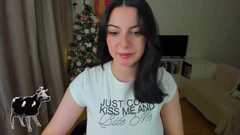 Snapshot of cute_redface_ chatting on 12-17-25, 03:51 Bb online show from 12-17-25, 03:51