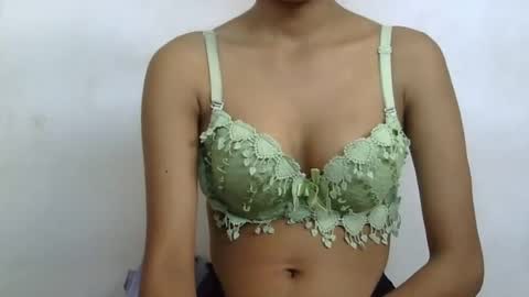 Snapshot of cute_ruhii chatting on 07-17-26, 03:24 ruhi online show from 07-17-26, 03:24
