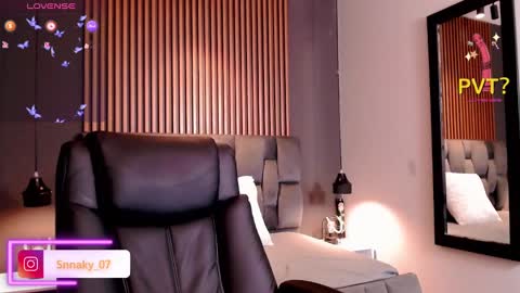 Snapshot of cute_sarita18 chatting on 02-08-25, 05:39 Sarita online show from 02-08-25, 05:39