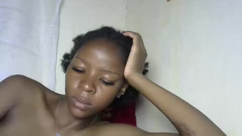 Snapshot of cute_sexy3 chatting on 02-28-25, 09:15 SHARON online show from 02-28-25, 09:15