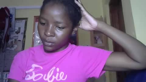 Snapshot of cute_sexy3 chatting on 11-11-25, 10:37 SHARON online show from 11-11-25, 10:37