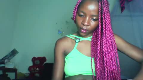 Snapshot of cute_sexy3 chatting on 07-27-26, 09:55 SHARON online show from 07-27-26, 09:55