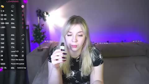 Sasha online show from 01-15-25, 01:12