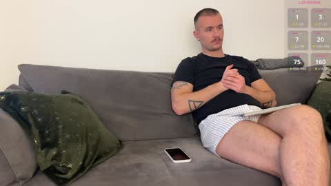 cute_skywalker online show from 01-10-25, 02:13