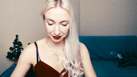 cute_smile_shy online show from 01-05-25, 07:17