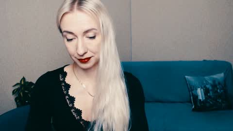 cute_smile_shy online show from 01-23-25, 08:24