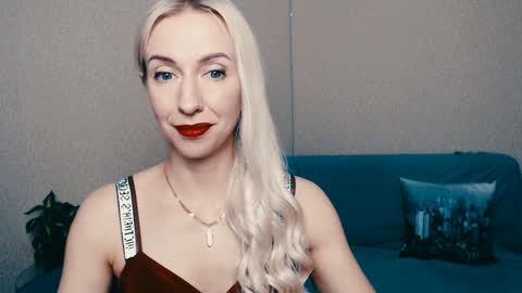 cute_smile_shy online show from 01-24-25, 09:26